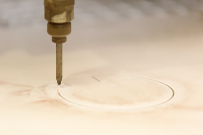 How Does a Waterjet Cutting Machine Work?
